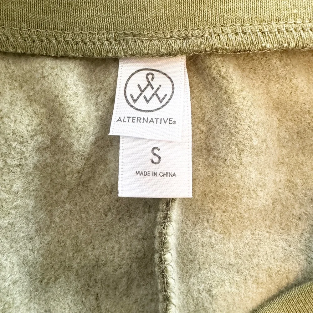 Alternative Apparel Camo Joggers – Size Small - Picture 2 of 3